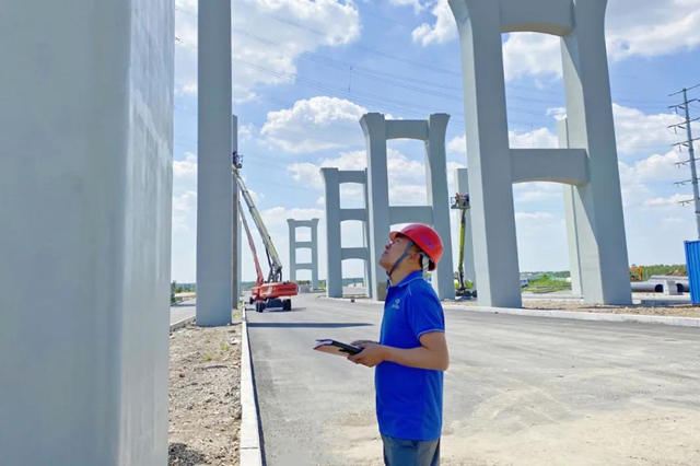 李彬2_副本.jpg 李彬2_副本.jpg